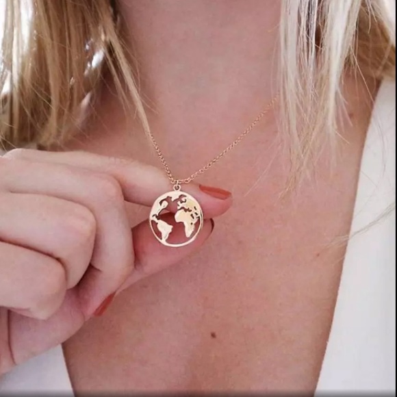 World Map Silver Necklace - Picture 5 of 5